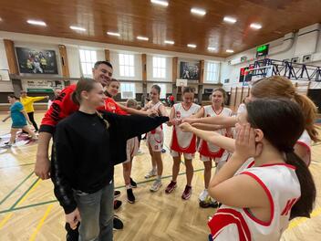 Kadetky U17 po víkendu: prohra-výhra